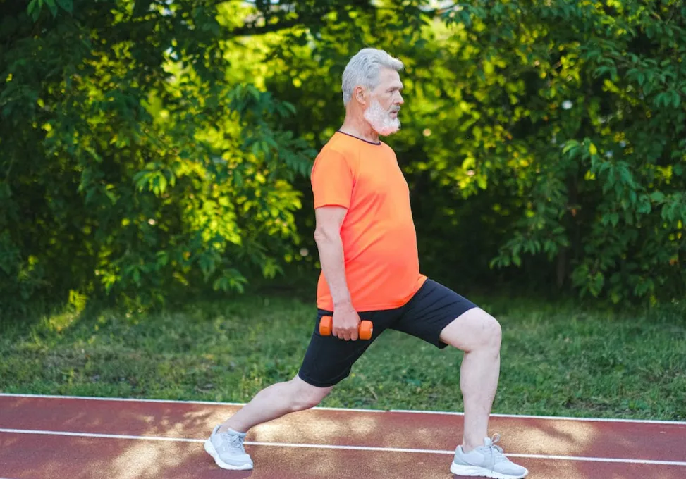 Homme sportif pratiquant une activité physique pour booster la libido